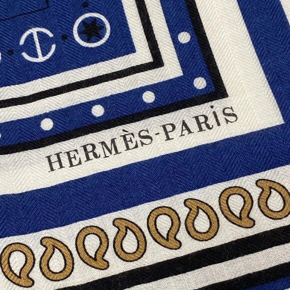 HERMES Carre Geant,Shawl Carres  marine rail White Black Silk - Picture 4 of 7